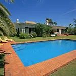 Penina Family House Портиман