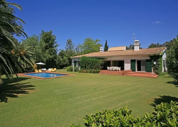 Penina Family House Villa